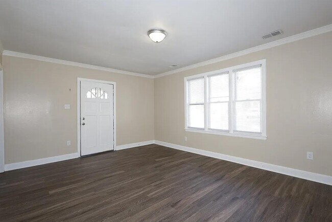 Foto del edificio - 93 E Fernwood Ave