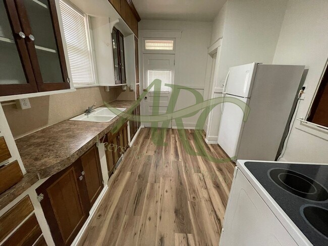 Foto del edificio - 1124 Lake Ave
