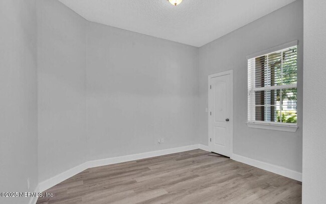 Foto del edificio - 4431 Vista Point Ln
