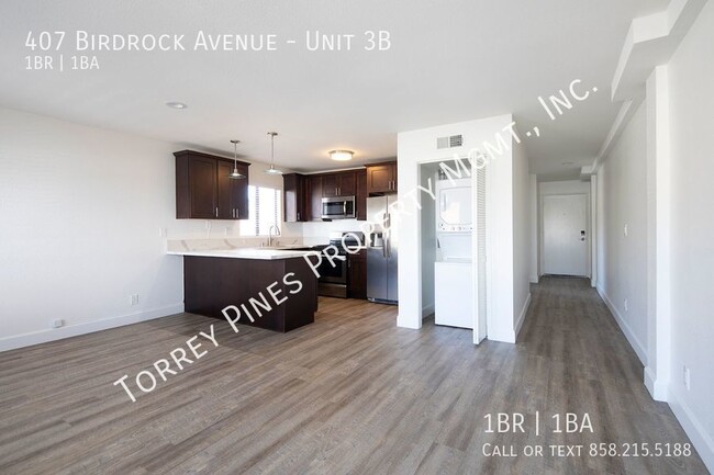 Foto del edificio - Beautiful Bird Rock 1 Bedroom with Washer/...