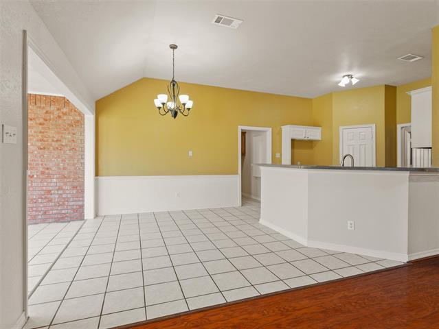 Building Photo - 207 Brandon Way