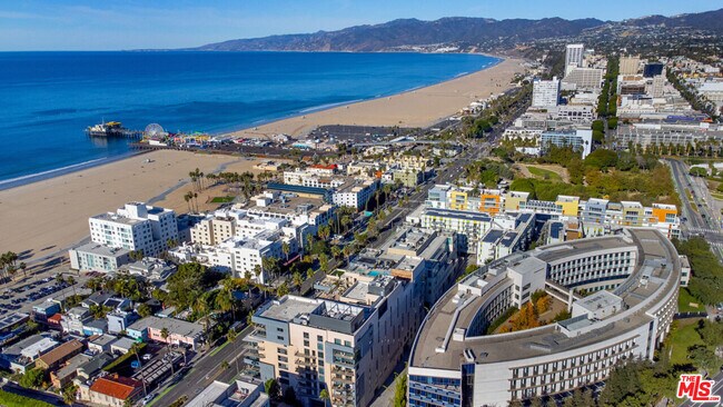Foto del edificio - 1755 Ocean Ave