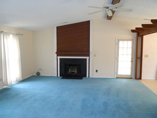 Building Photo - 3BD/2BA home in Holden Farms!