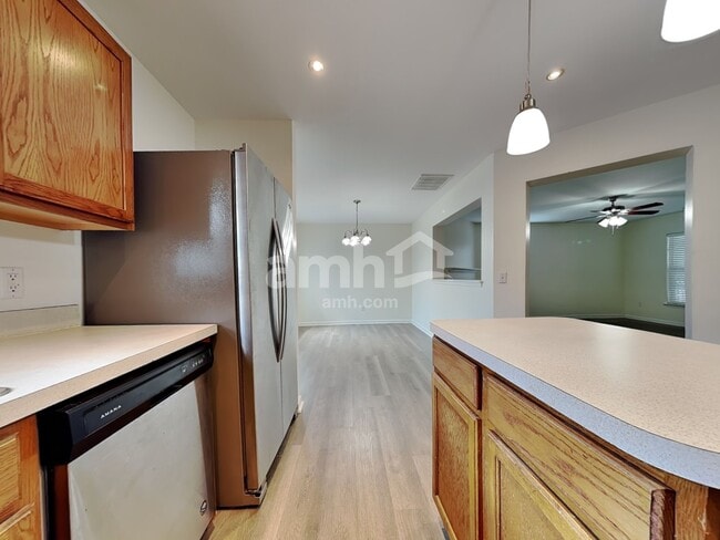 Building Photo - 97 Pine Ridge Dr