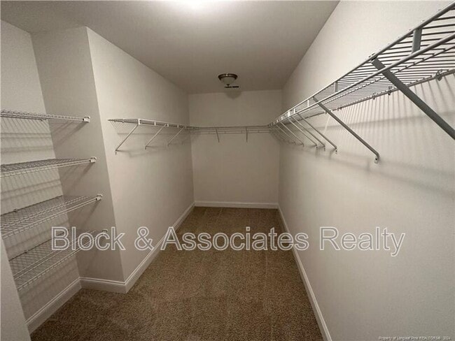 Foto del edificio - 454 Pittfield Run