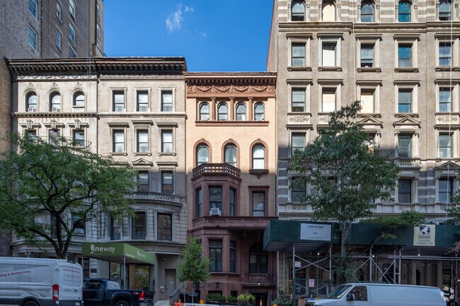 Foto del edificio - 121 W 79th St