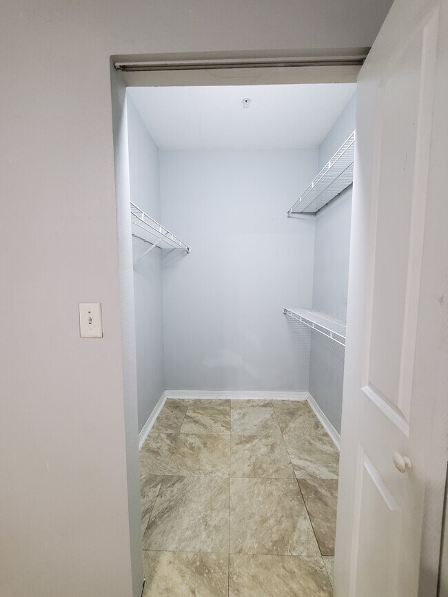 Foto del edificio - 5610 Pinnacle Heights Cir