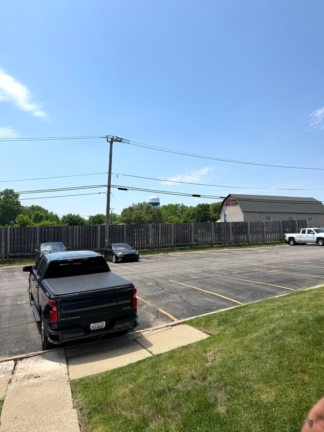 Building Photo - 2500 Mark Thomas Ln