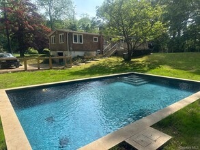 Building Photo - 9 Johnston Rd