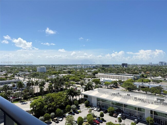 Foto del edificio - 1170 Hallandale Ave