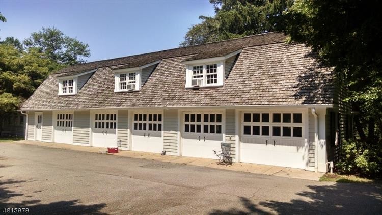 Primary Photo - 637 Spring Valley Rd