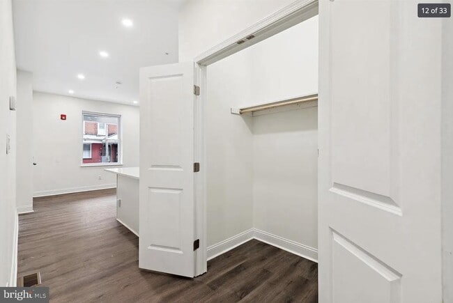 Building Photo - 320 N 62nd St
