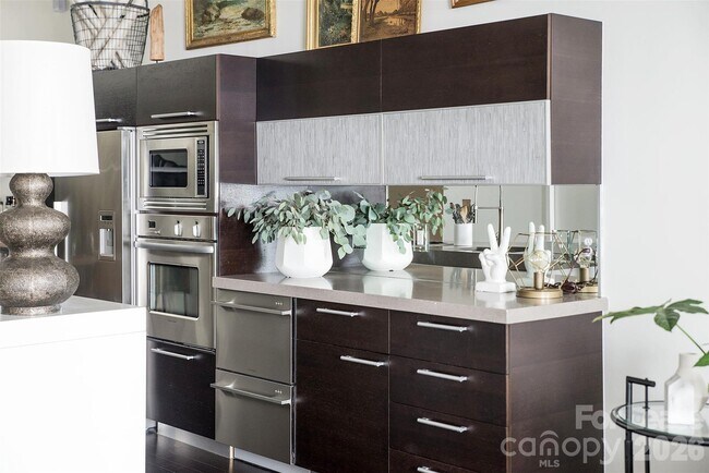 Foto del edificio - 341 Viburnum Way Ct