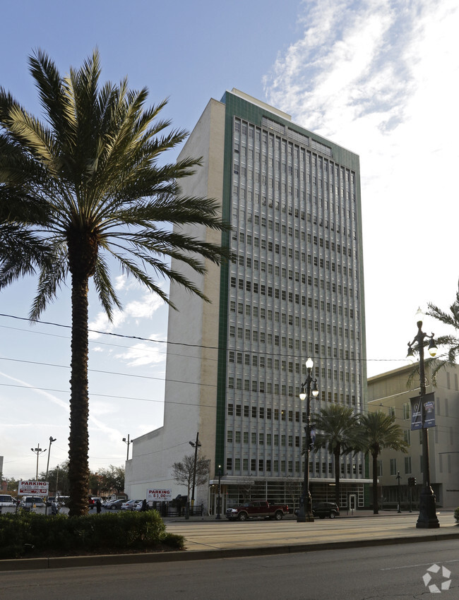 Building Photo - Marais Apartments