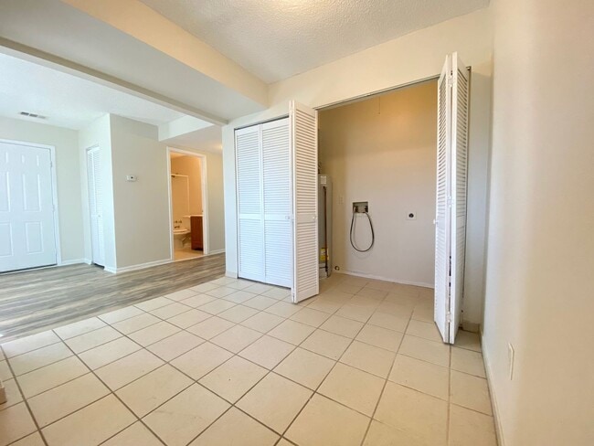 Building Photo - 3455-3457-APEX