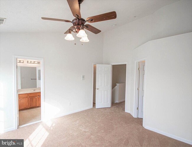 Building Photo - 843 Middle River Rd