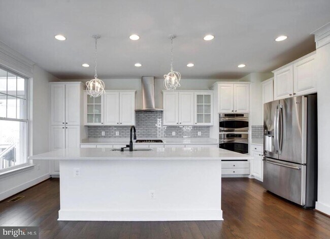 Building Photo - 42610 Beckett Terrace