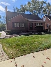 Building Photo - 2152 Pembroke Rd