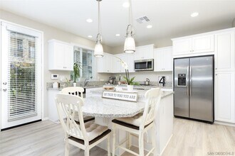 Building Photo - 558 Moonlight Dr