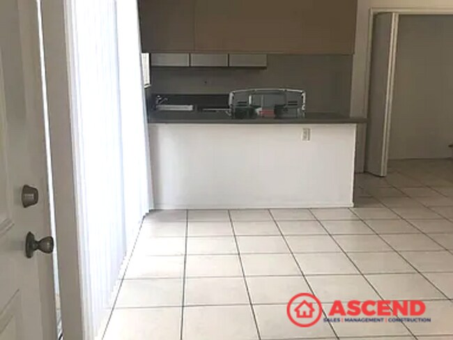 Foto del edificio - Cozy Apartment off Acres & White Ln!