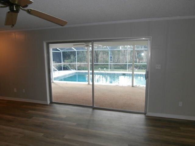 Foto del edificio - Large 4 bedroom  pool home