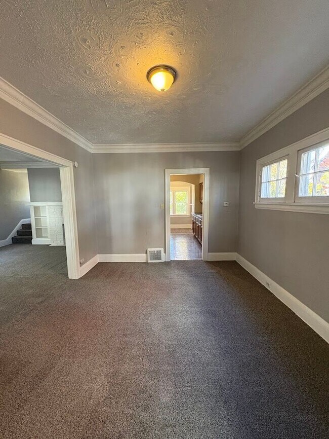 Foto del edificio - Three bedroom two bathroom home for rent