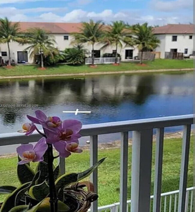 Foto del edificio - 8930 NW 97th Ave