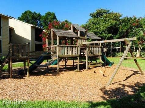 Primary Photo - 8214 Princeton Square Blvd