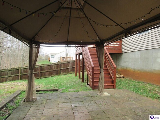 Building Photo - 416 Jey Dr