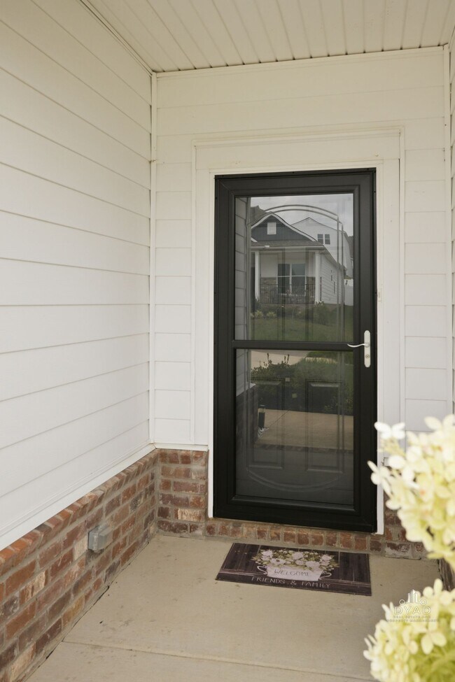 Foto del edificio - 3707 Clementine Ln
