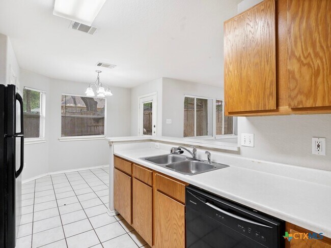 Building Photo - 825 Sagewood Trail