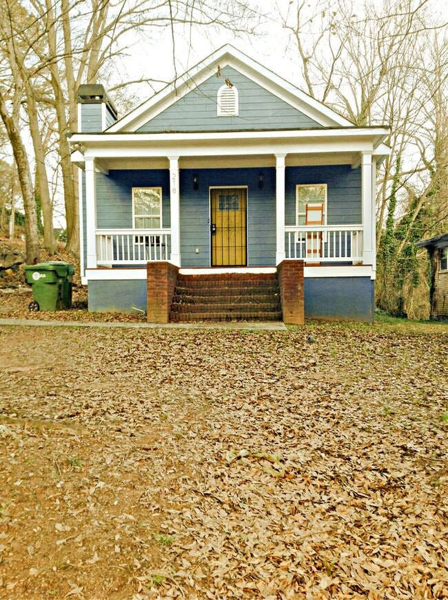 Building Photo - 218 Barfield Ave SW