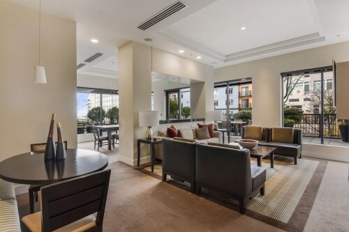 Building Photo - Avenue One Condominiums - 2 bedrooms