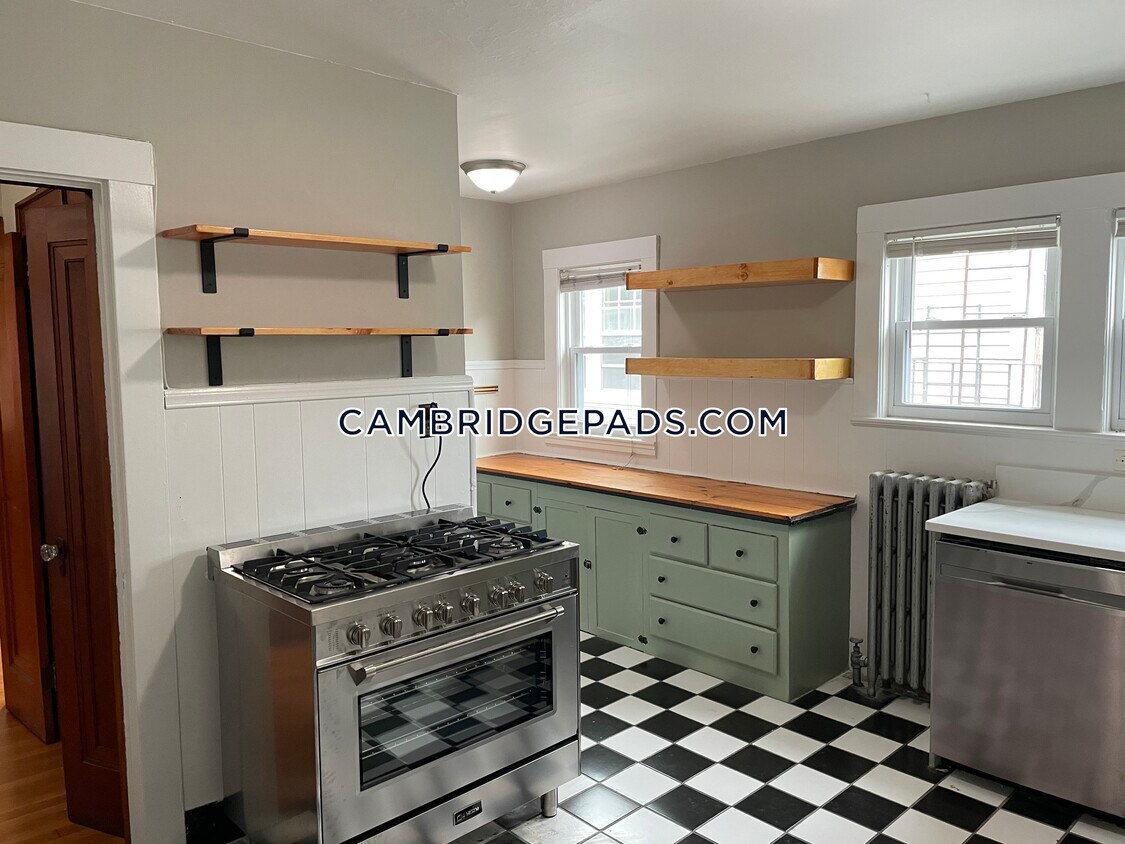 4 Seagrave Rd Unit 4, Cambridge, MA 02140 Apartment for Rent in