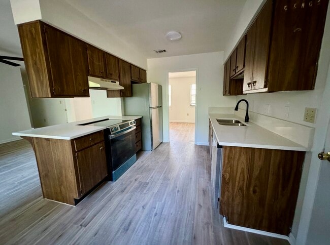 Foto del edificio - 511 Maple Ave