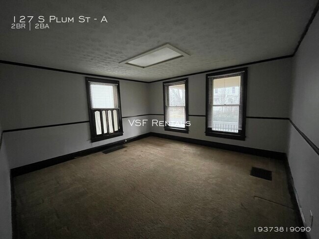 Building Photo - 127 S Plum St