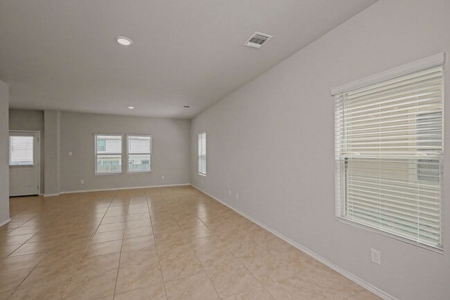 Building Photo - No Application Fees and 2 Week Free Move-In Special! Spacious 2-Story Home w/ Open Floor Plan & P...