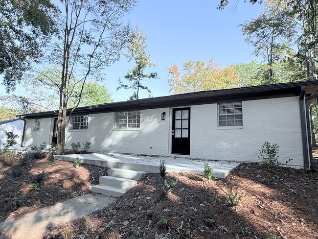 Photo - Renovated 2BR/1BA For Rent House