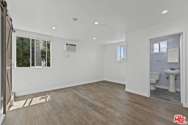 Foto del edificio - 205 7th Ave