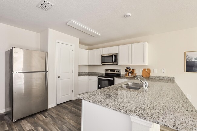 Building Photo - 30 Perthshire Ln