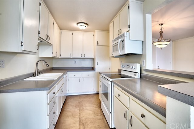 Foto del edificio - 6542 Ocean Crest Dr
