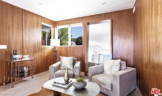 Foto del edificio - 17845 Avenida Puerto Vallarta