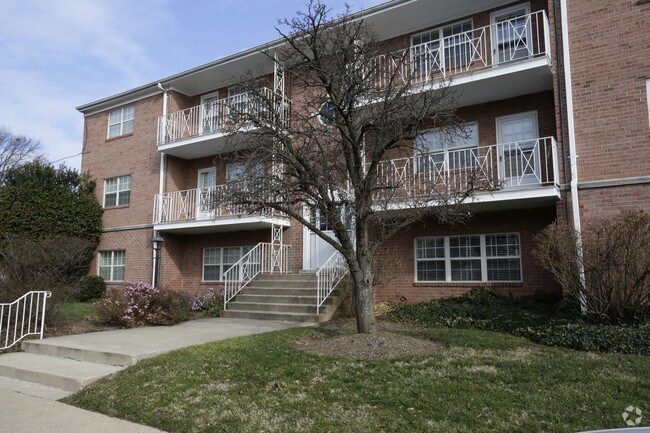 Park Carlyn Apartments Apartments Arlington, VA