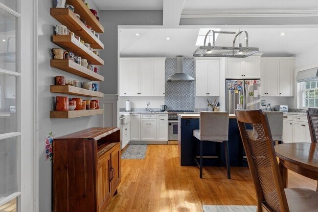 Foto del edificio - 859 Fellsway W