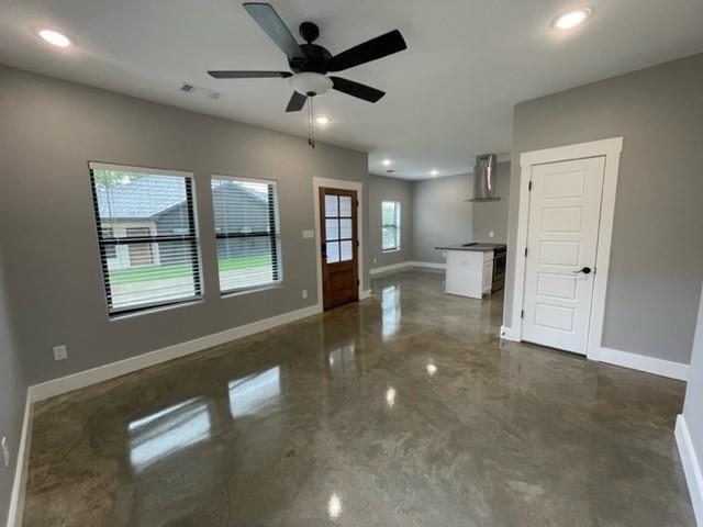 Foto del edificio - 1213 Oak Dr