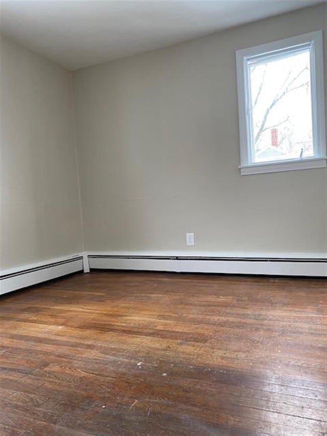 Building Photo - 22 Reed St