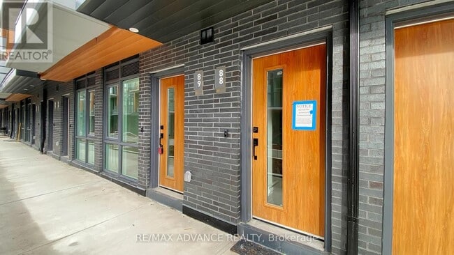 Building Photo - 73 Curlew Dr