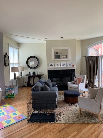 Foto principal - 235 S Marion St
