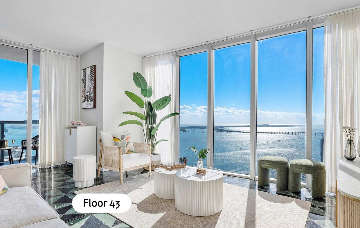 Primary Photo - 485 Brickell Ave