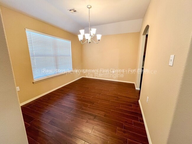 Foto del edificio - 420 Ridge Point Dr